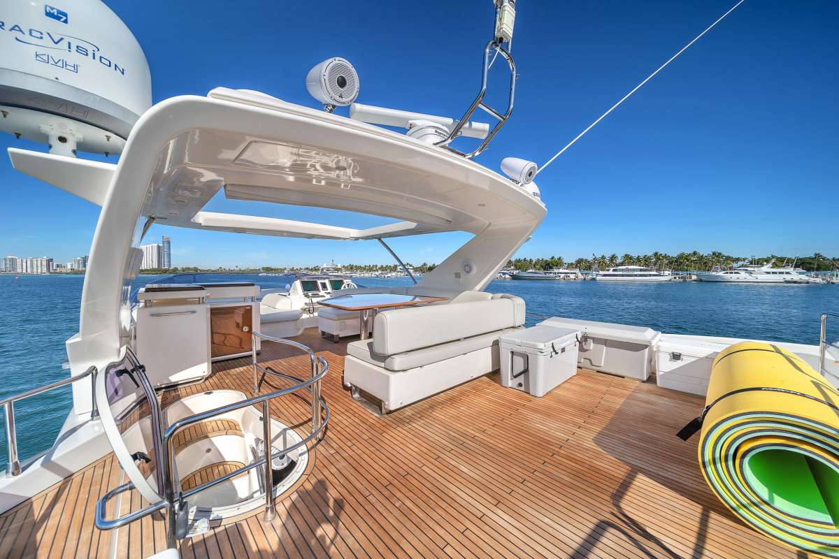 Yacht Pic 4