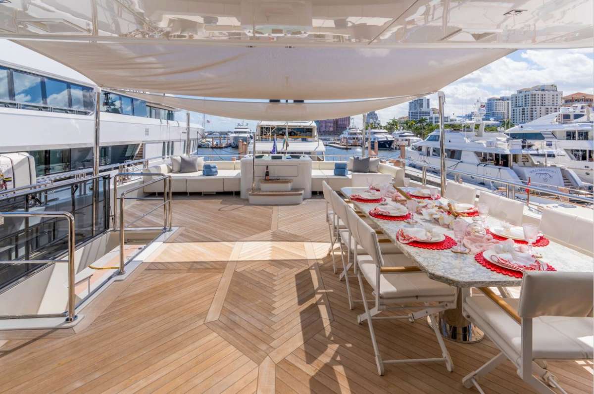 Yacht Pic 16