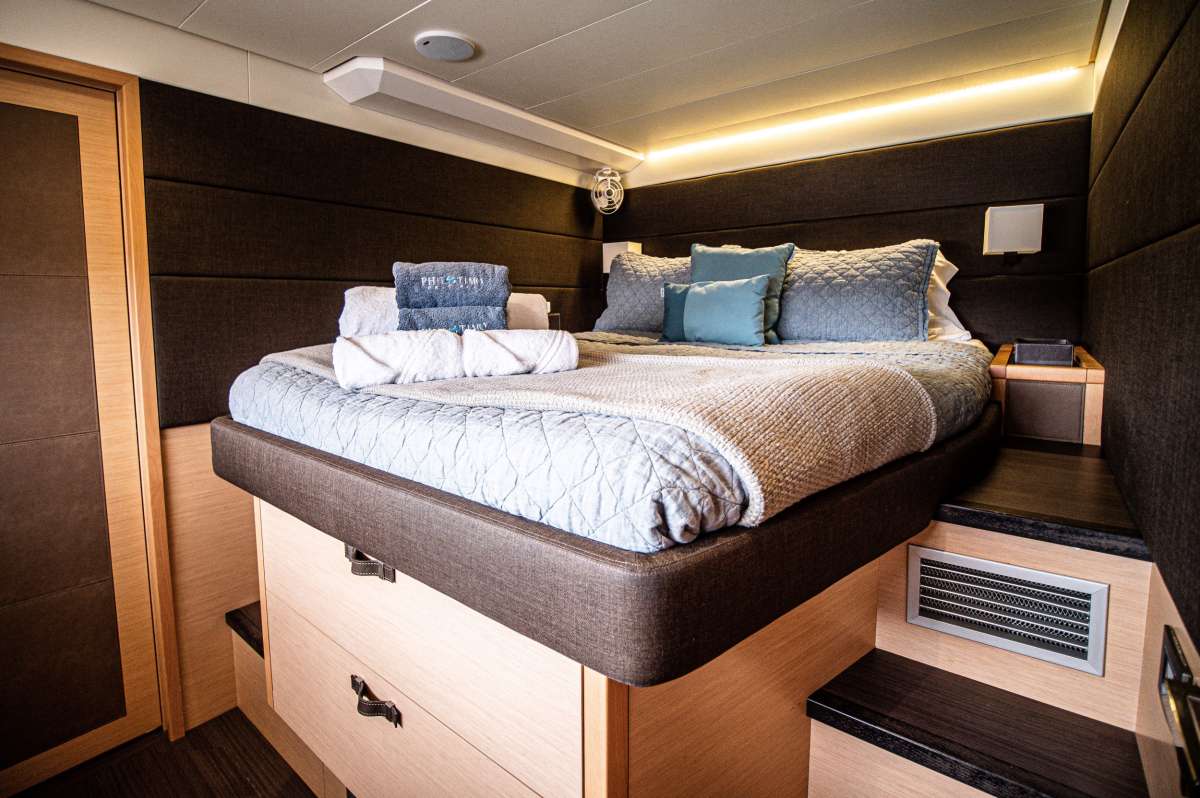 Forward port guest queen suite