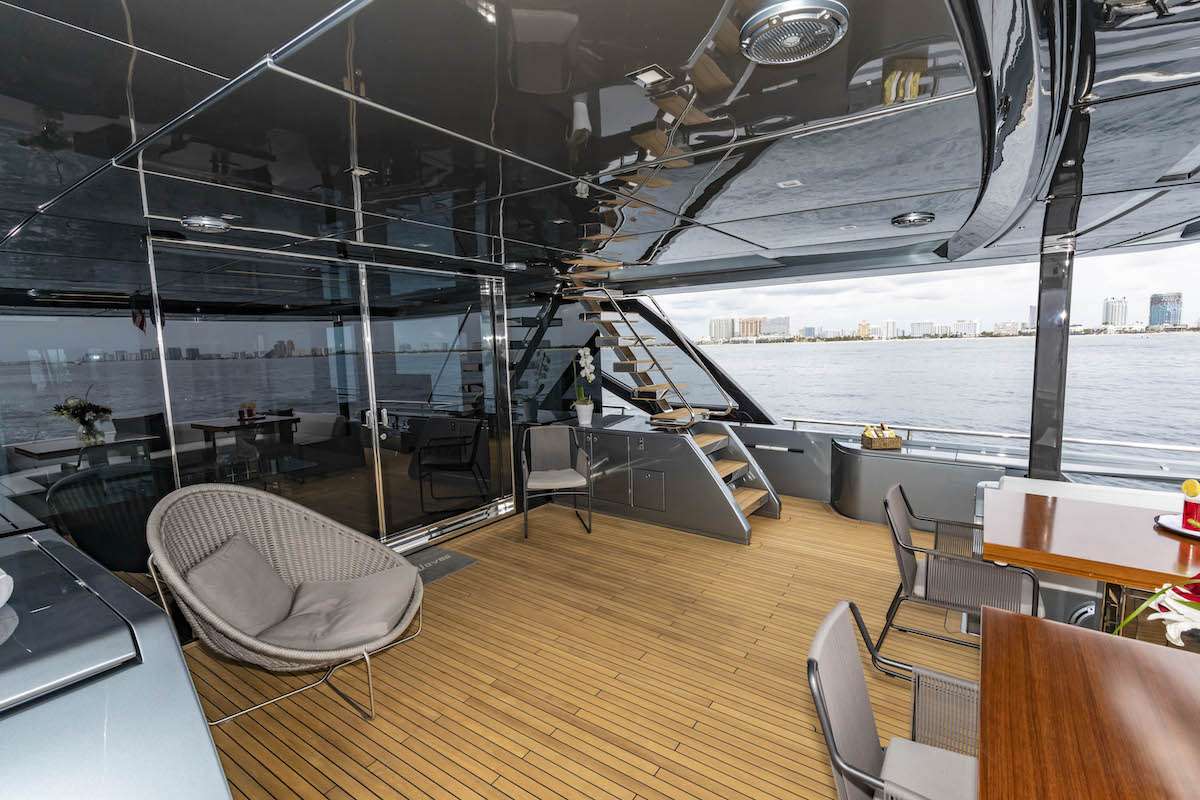 Yacht Pic 4