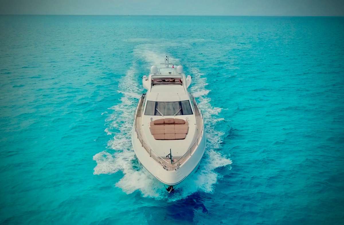 Yacht Pic 15