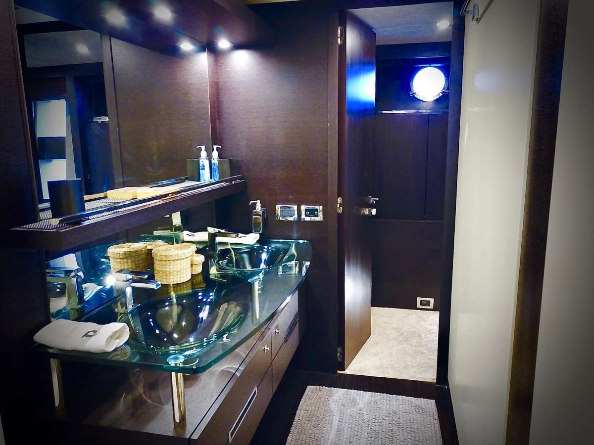 Yacht Pic 7