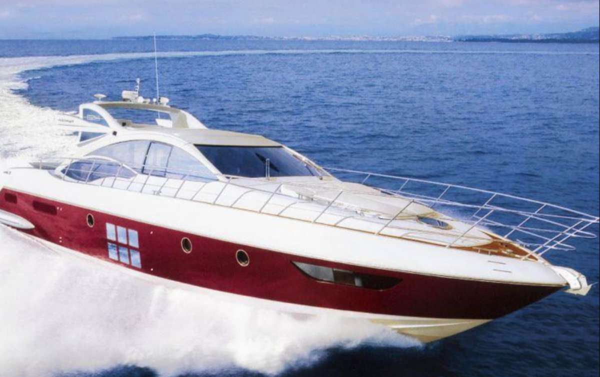 Warren Kelly Luxury Yacht