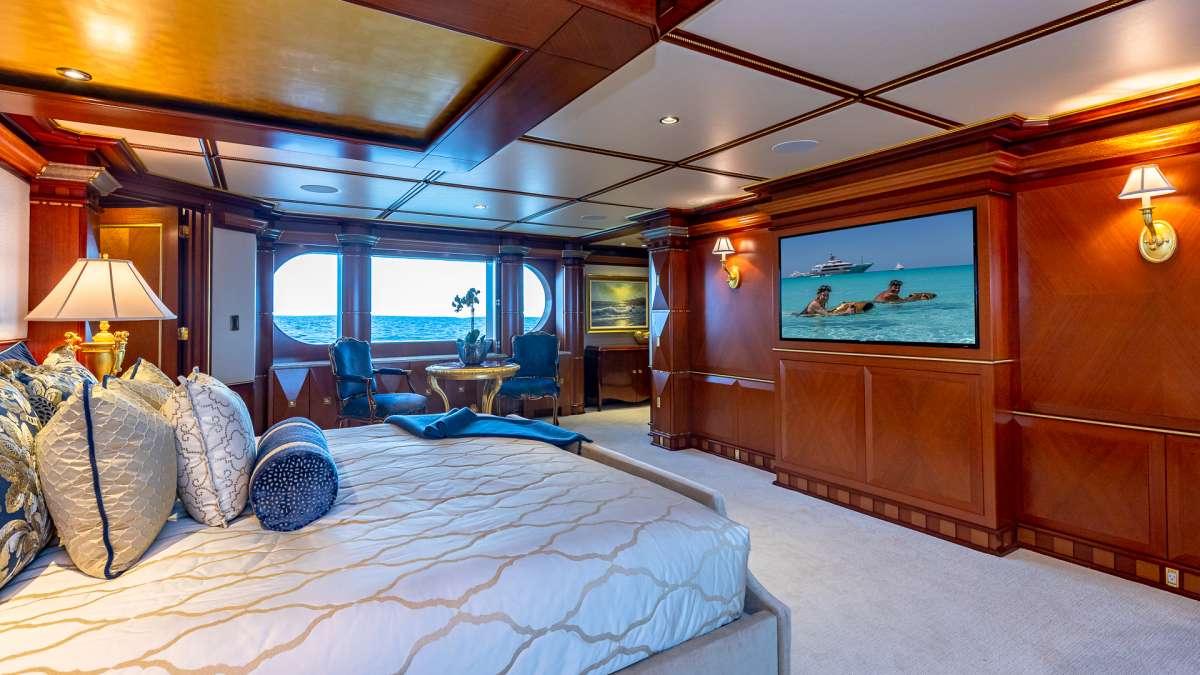 Master Stateroom (King)