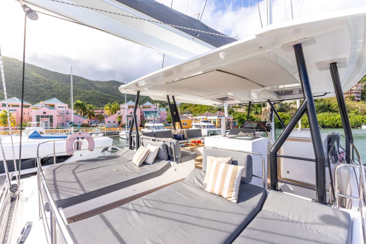 flybridge sun beds