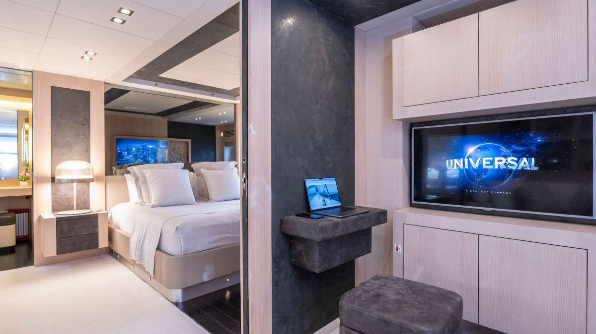Yacht Pic 9