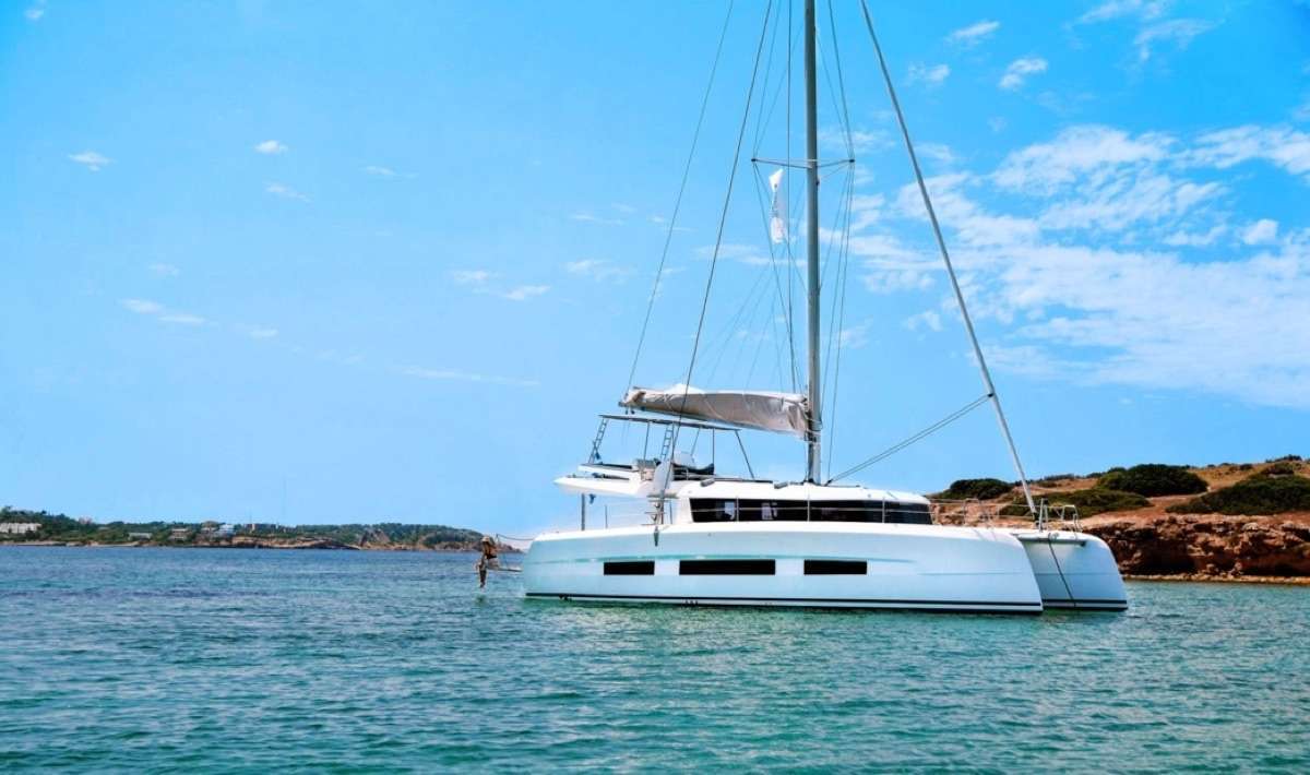 Dolce Vita Yacht Charter - Ritzy Charters
