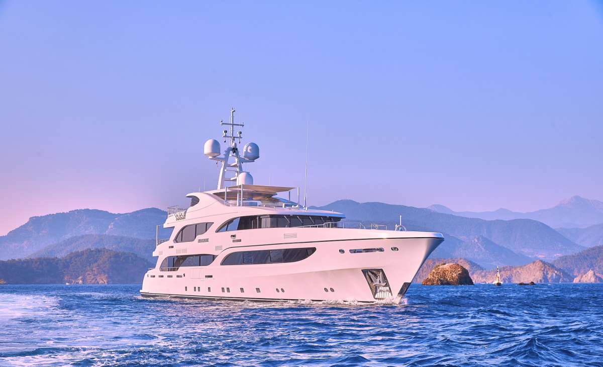 Yacht Pic 12