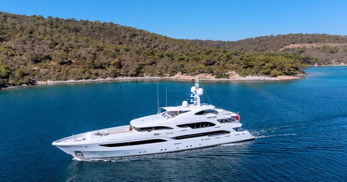 Yacht Pic 5