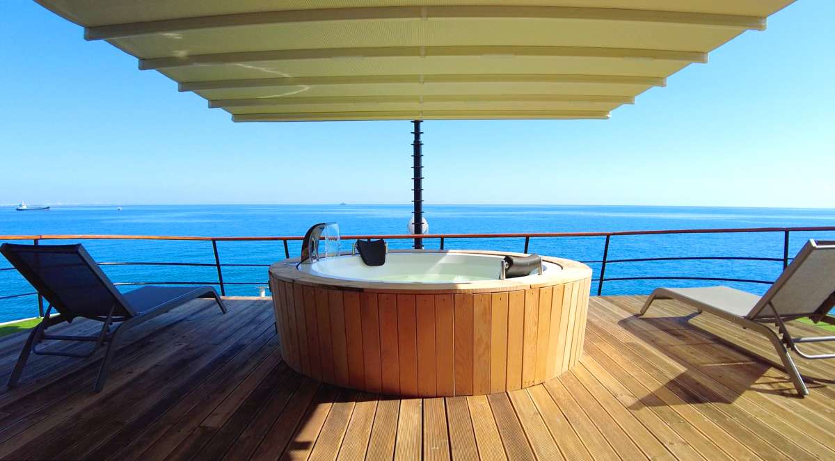 Yacht Pic 5