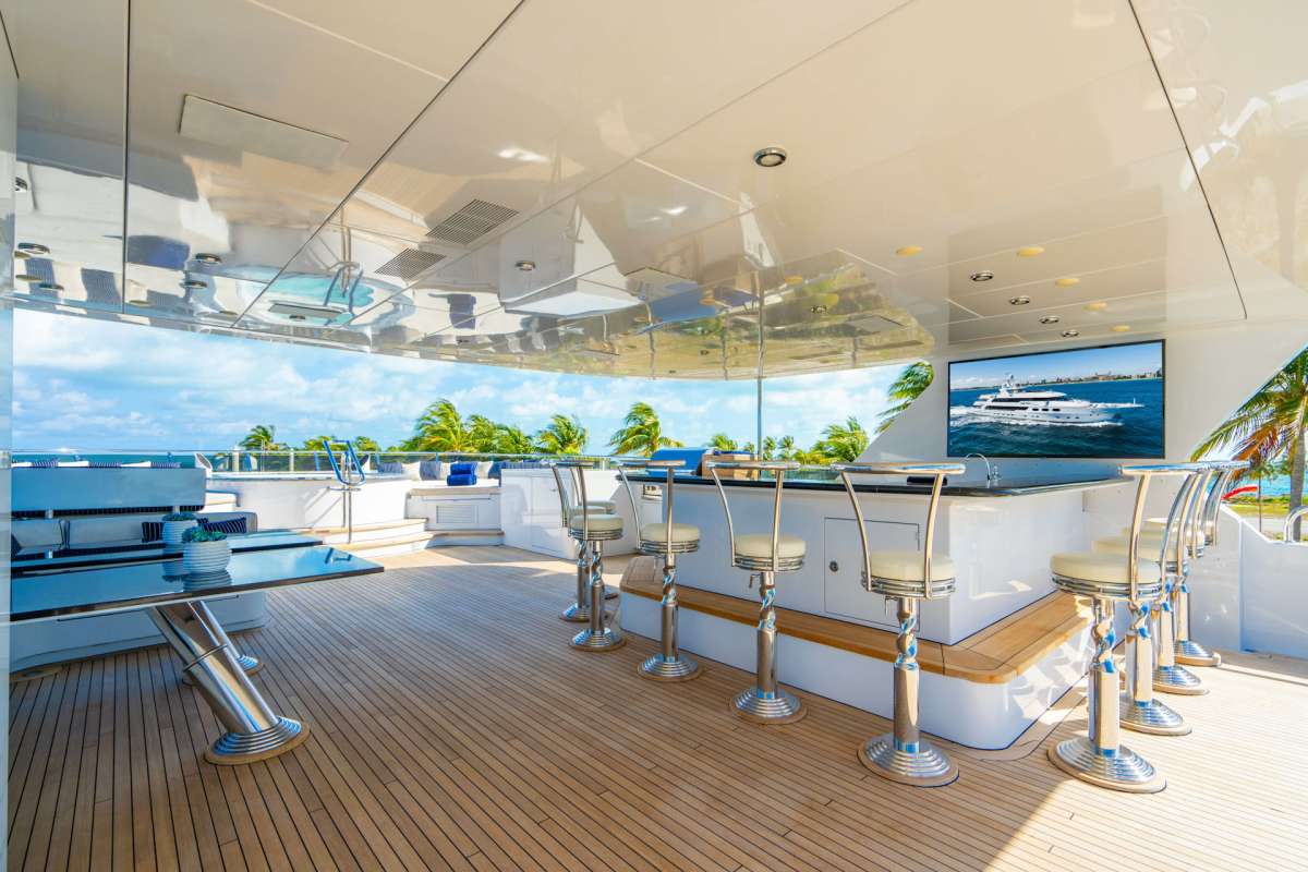 Yacht Pic 19