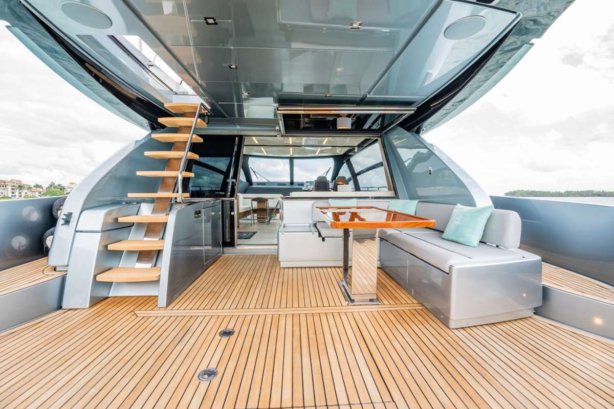 Yacht Pic 4