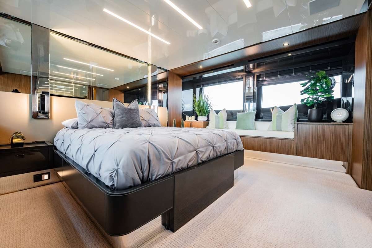 Yacht Pic 6