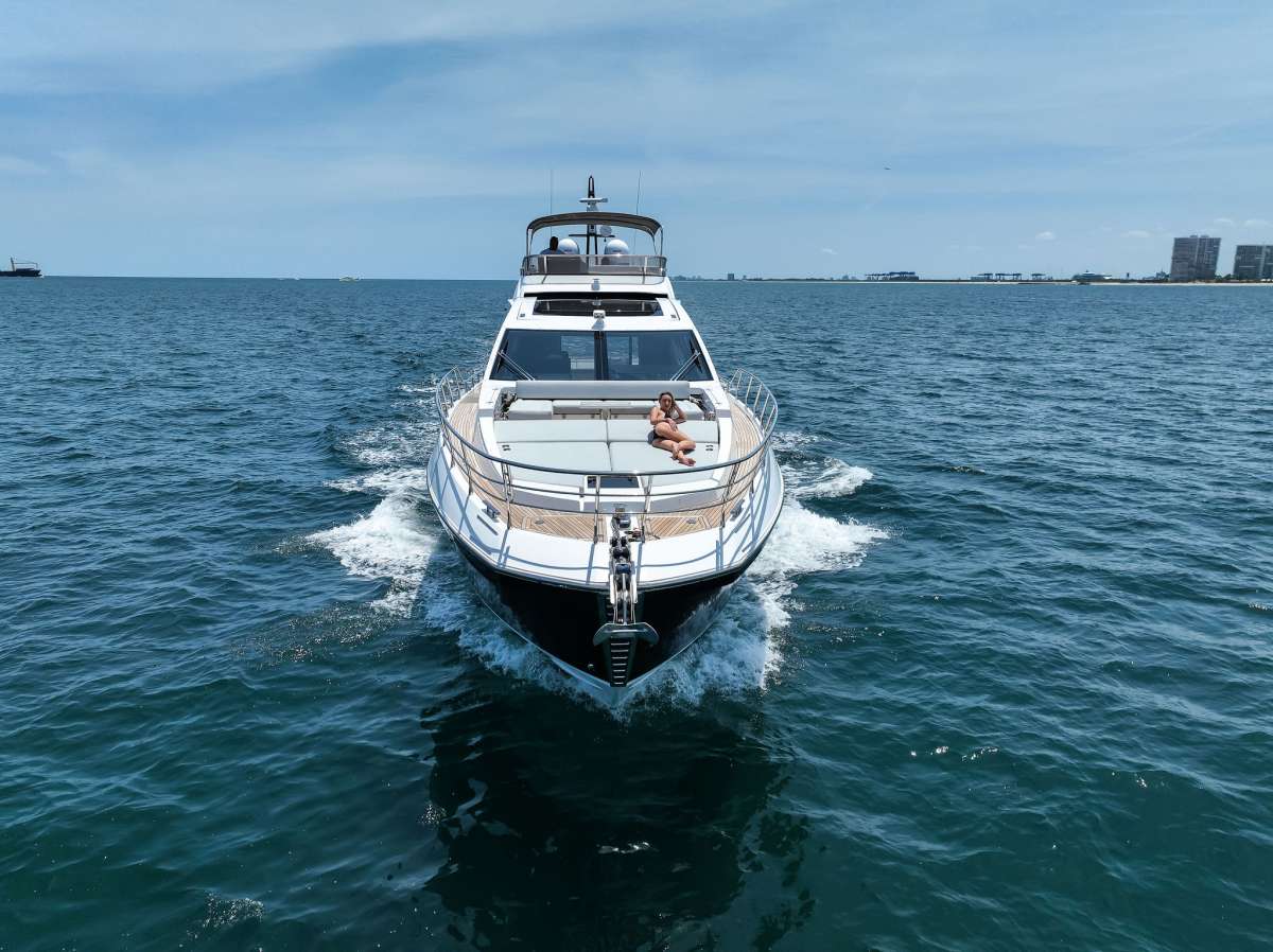Yacht Pic 18
