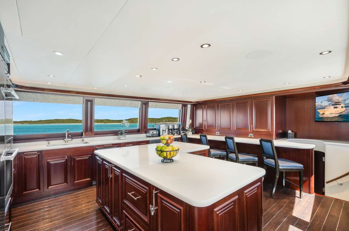 Yacht Pic 4
