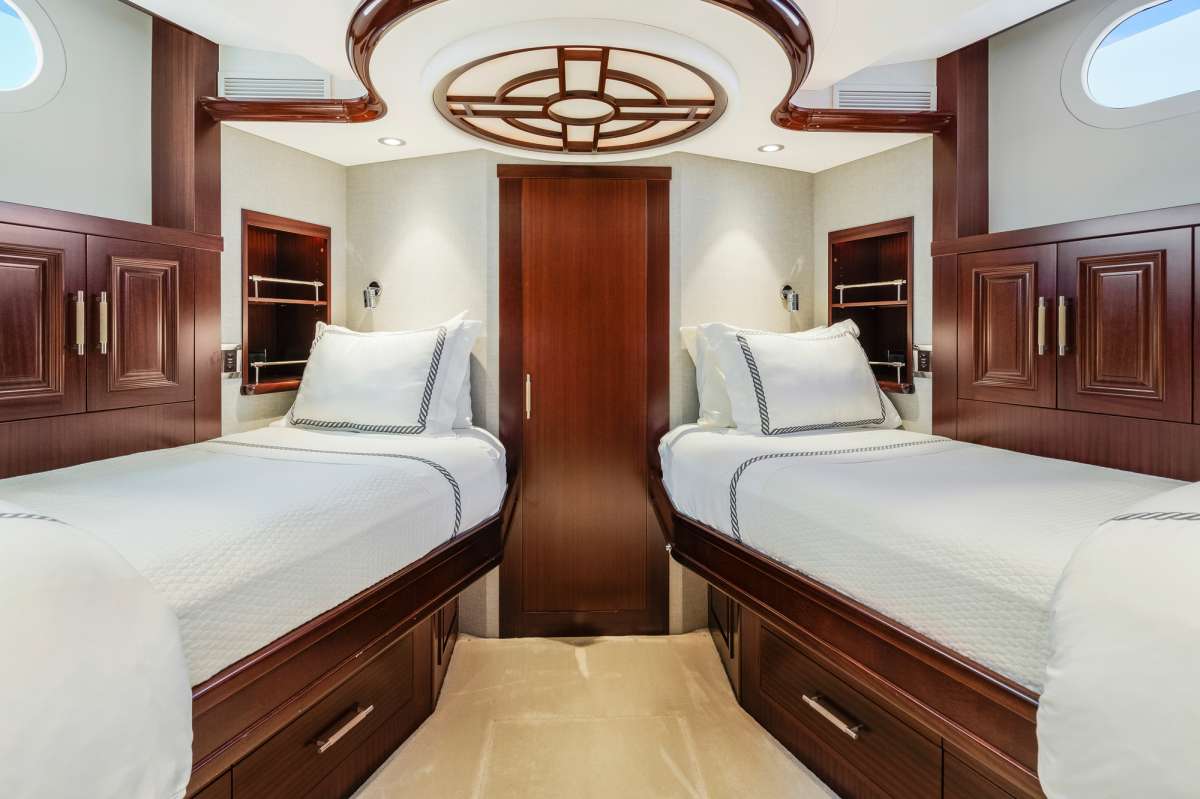 Yacht Pic 9