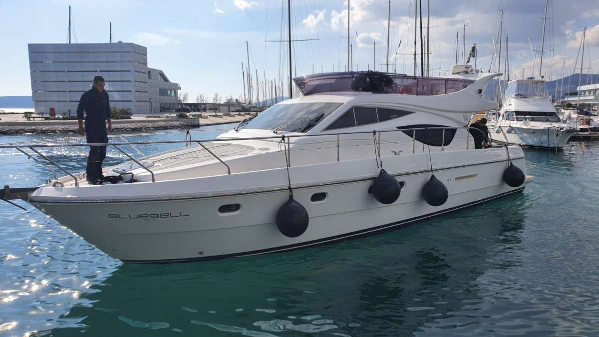 Ferretti 460