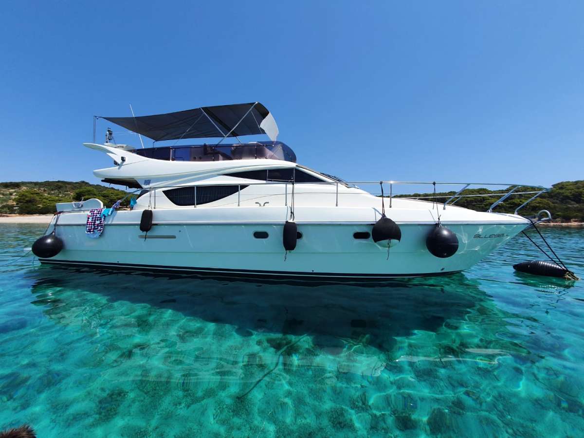 Ferretti 460