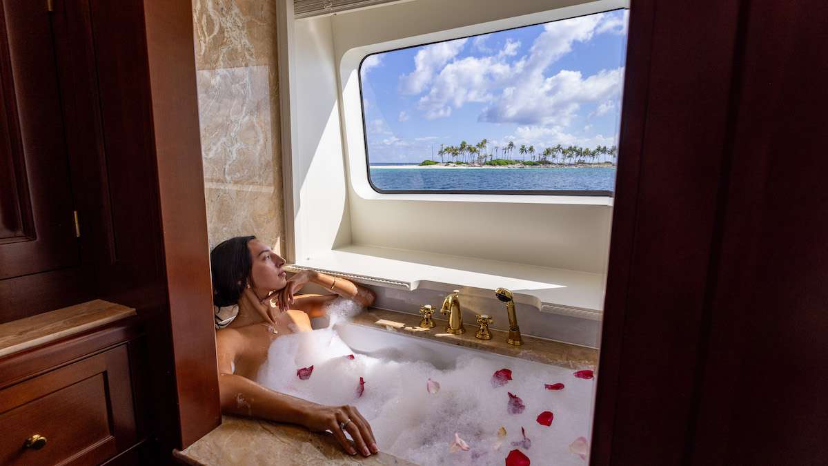 Master Stateroom Jacuzzi