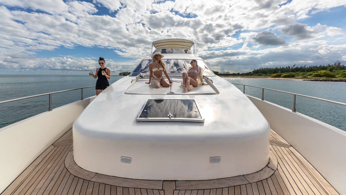 Yacht Pic 11