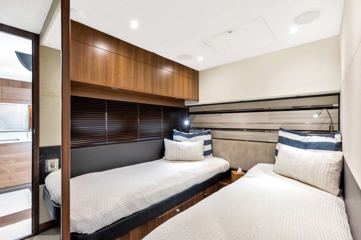 Yacht Pic 9
