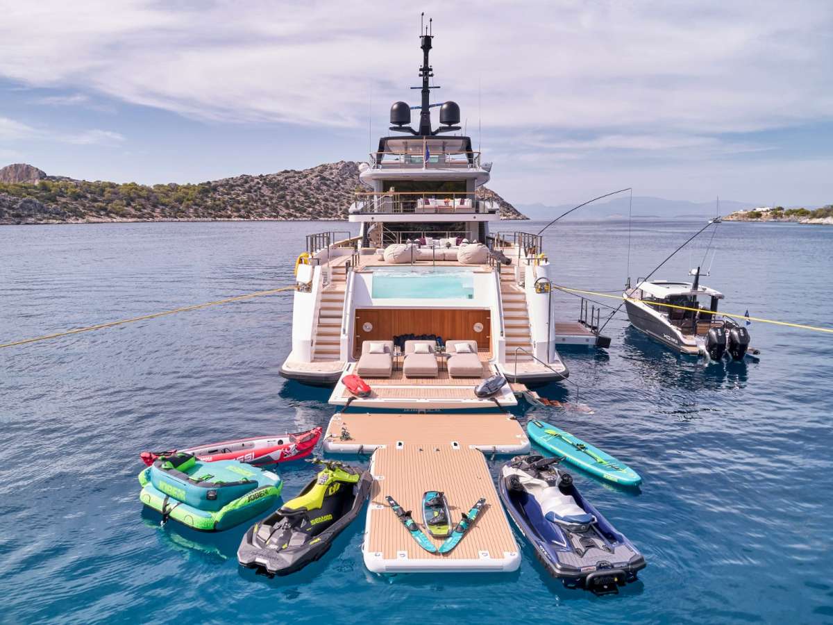 Yacht Pic 10