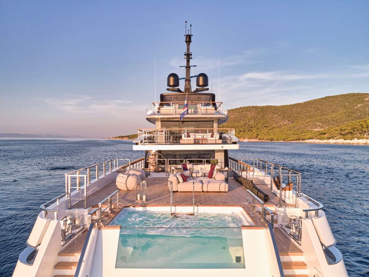 Yacht Pic 11