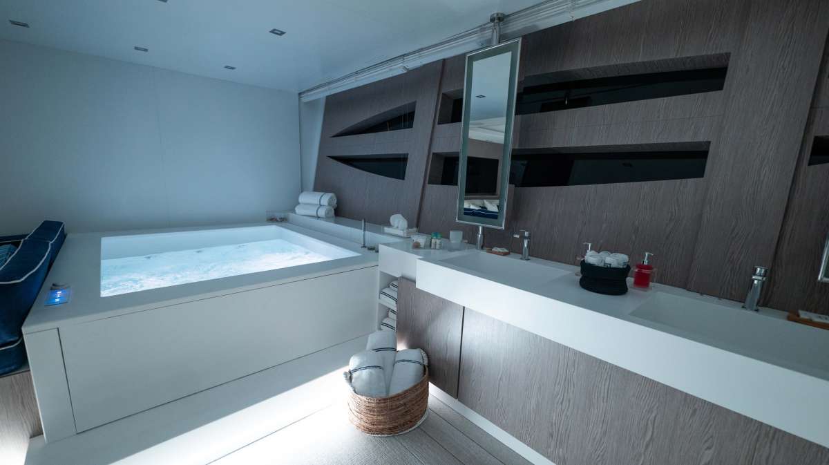 Yacht Pic 7