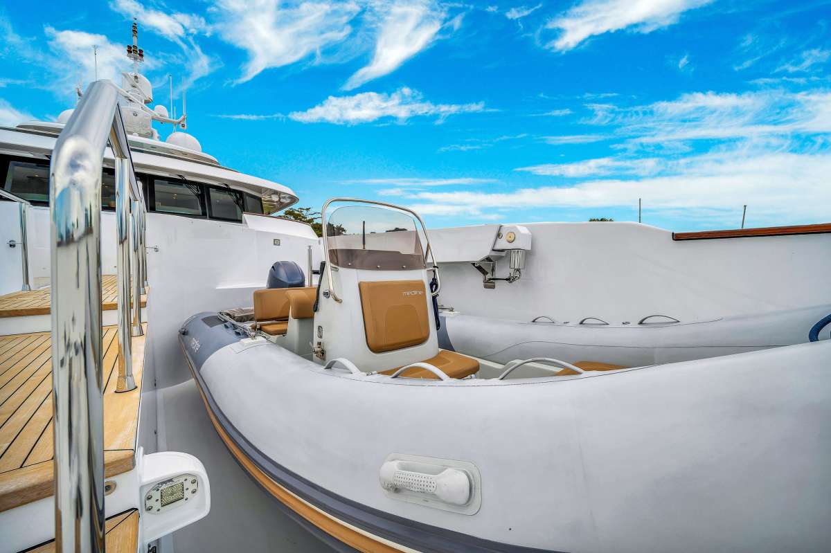 Yacht Pic 19