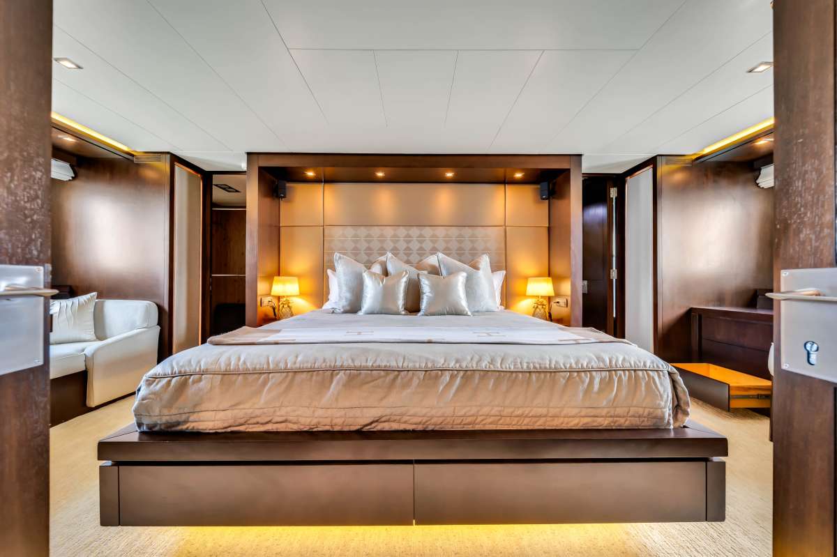 Yacht Pic 6