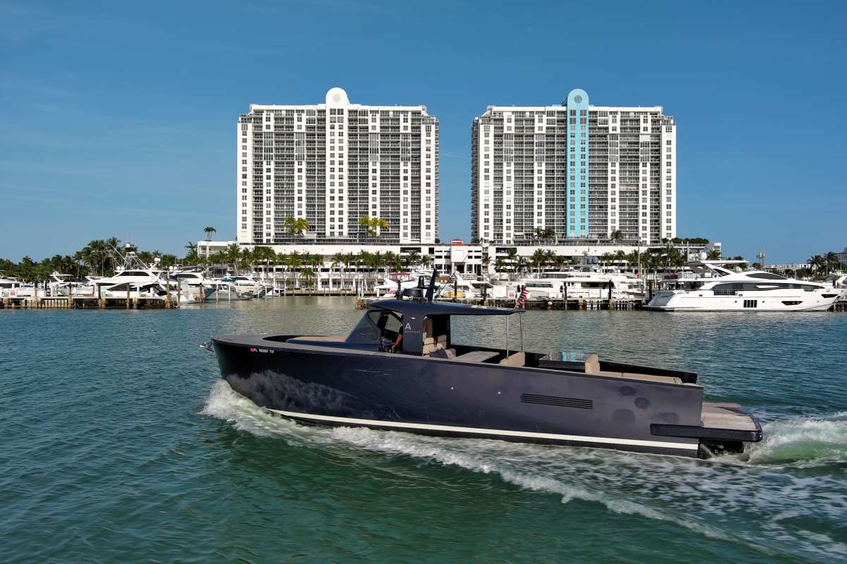 Yacht Pic 6