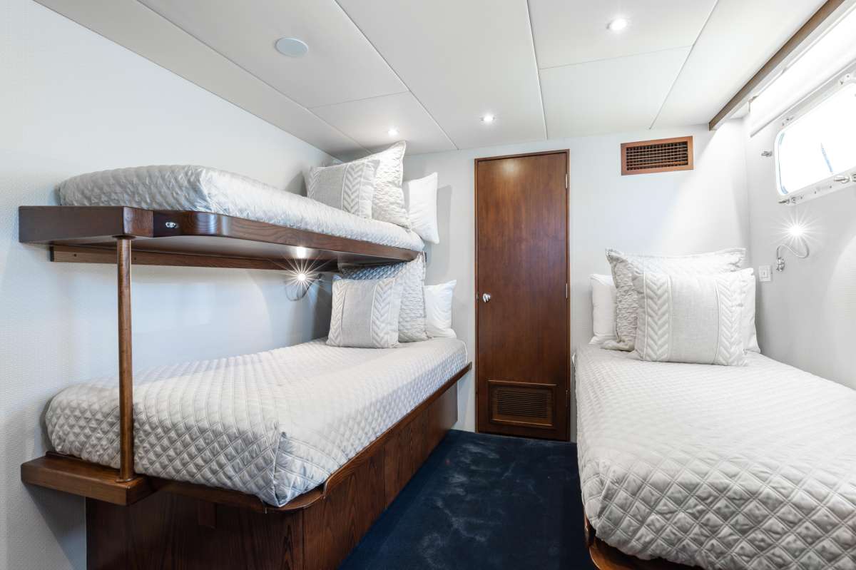 Yacht Pic 12