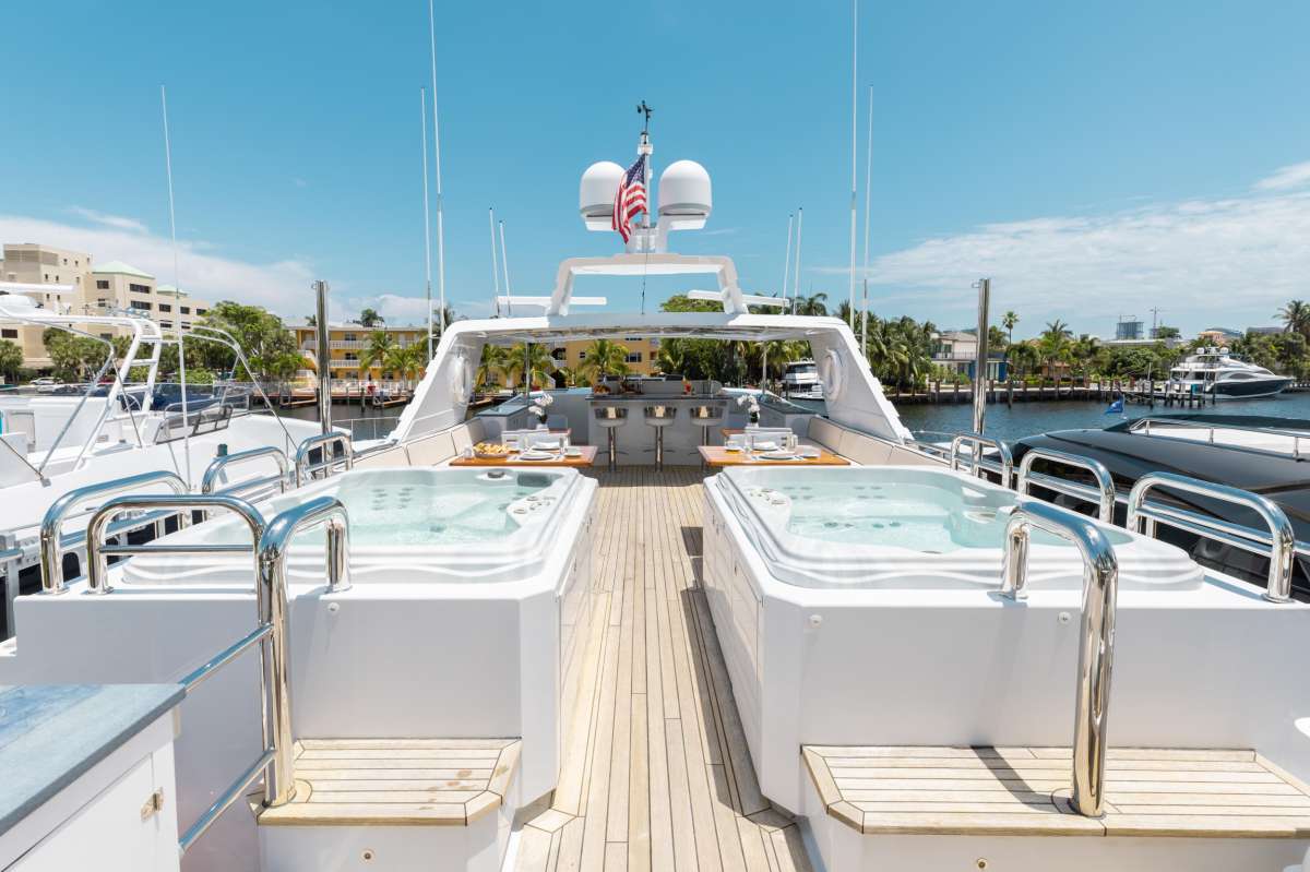 Yacht Pic 4