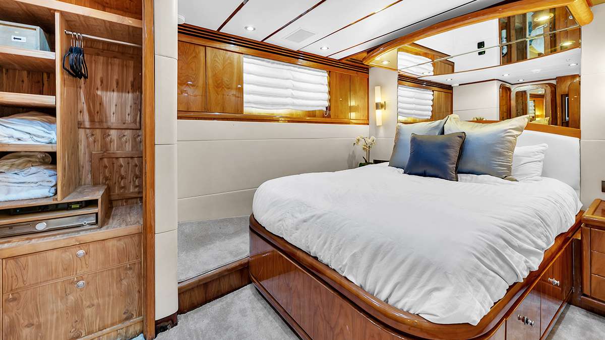 Yacht Pic 10