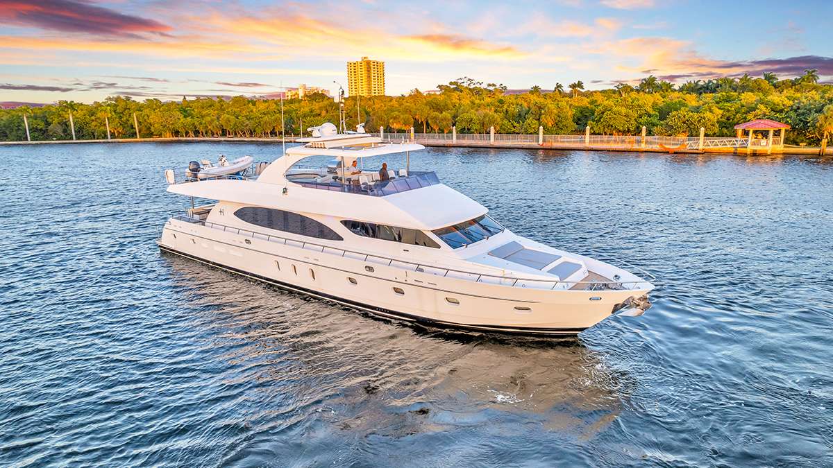 Yacht Pic 12