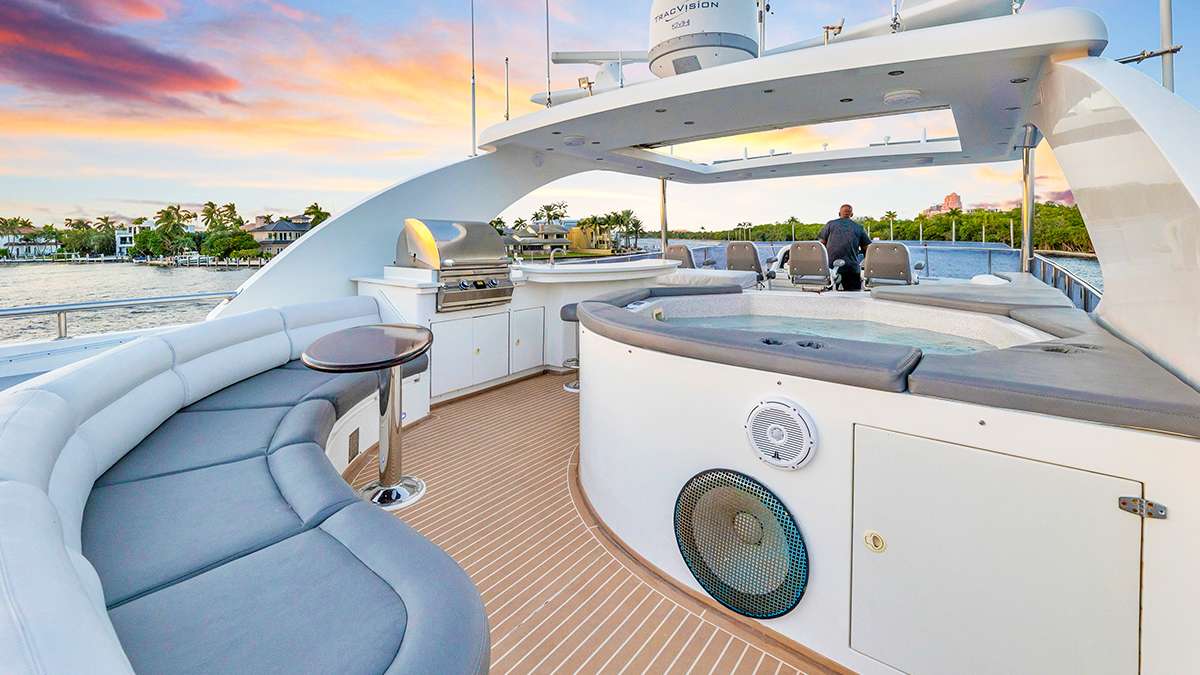 Yacht Pic 19