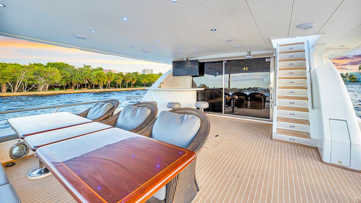 Yacht Pic 4