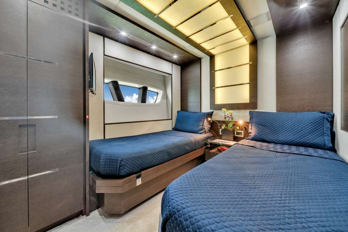 Yacht Pic 12