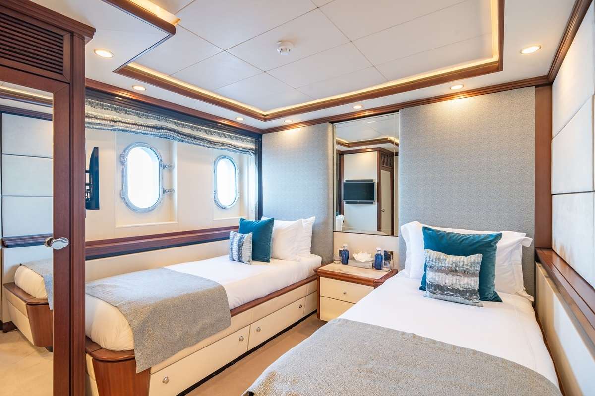 Yacht Pic 10