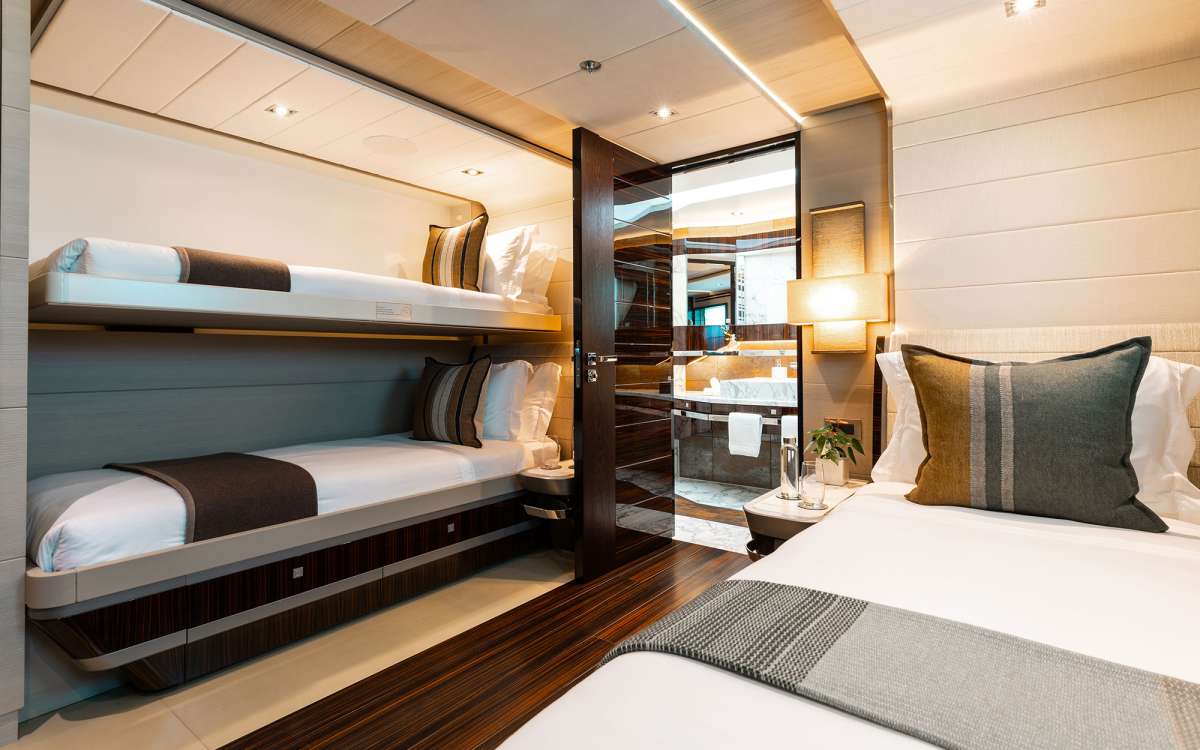 Yacht Pic 9