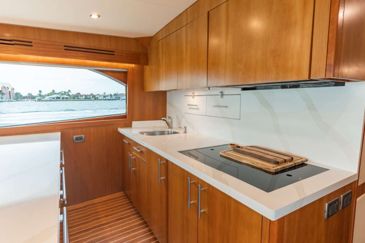 Yacht Pic 4