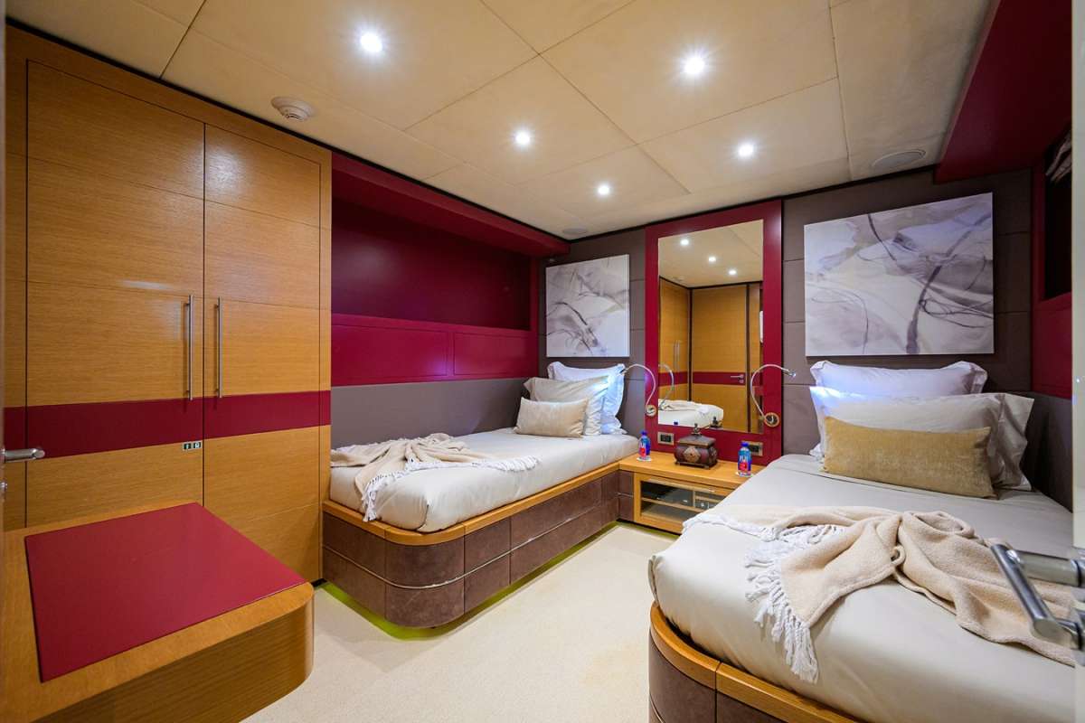 Yacht Pic 11