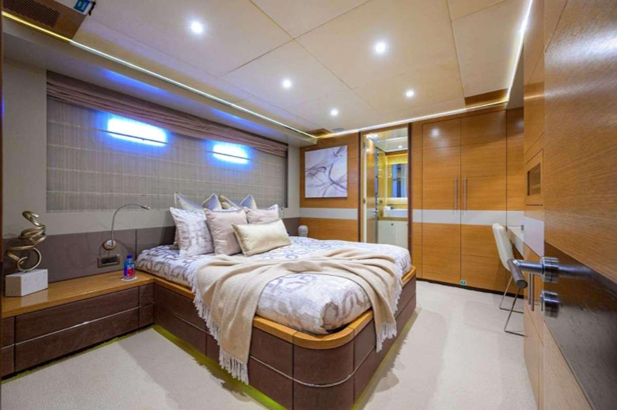 Yacht Pic 13
