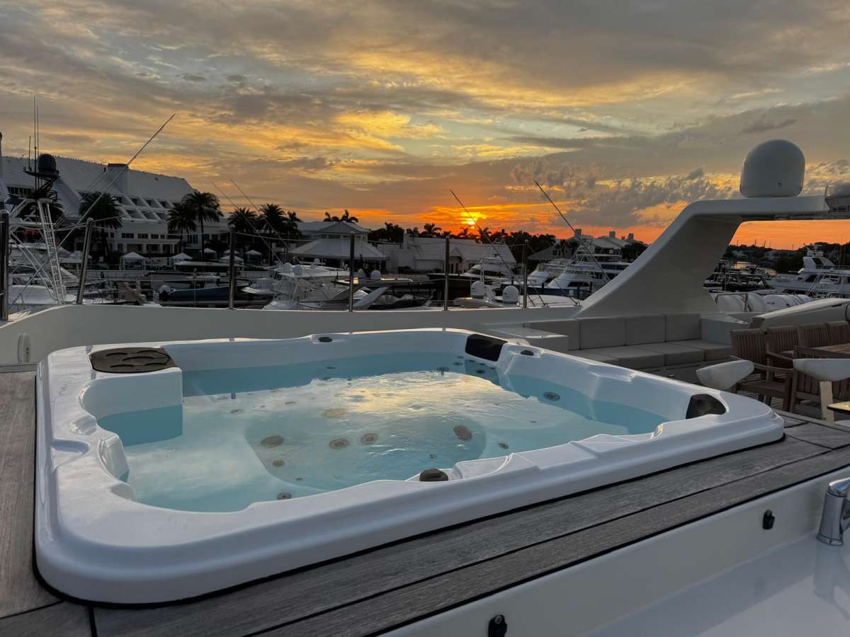 Yacht Pic 15