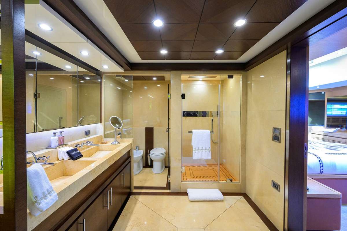 Yacht Pic 7