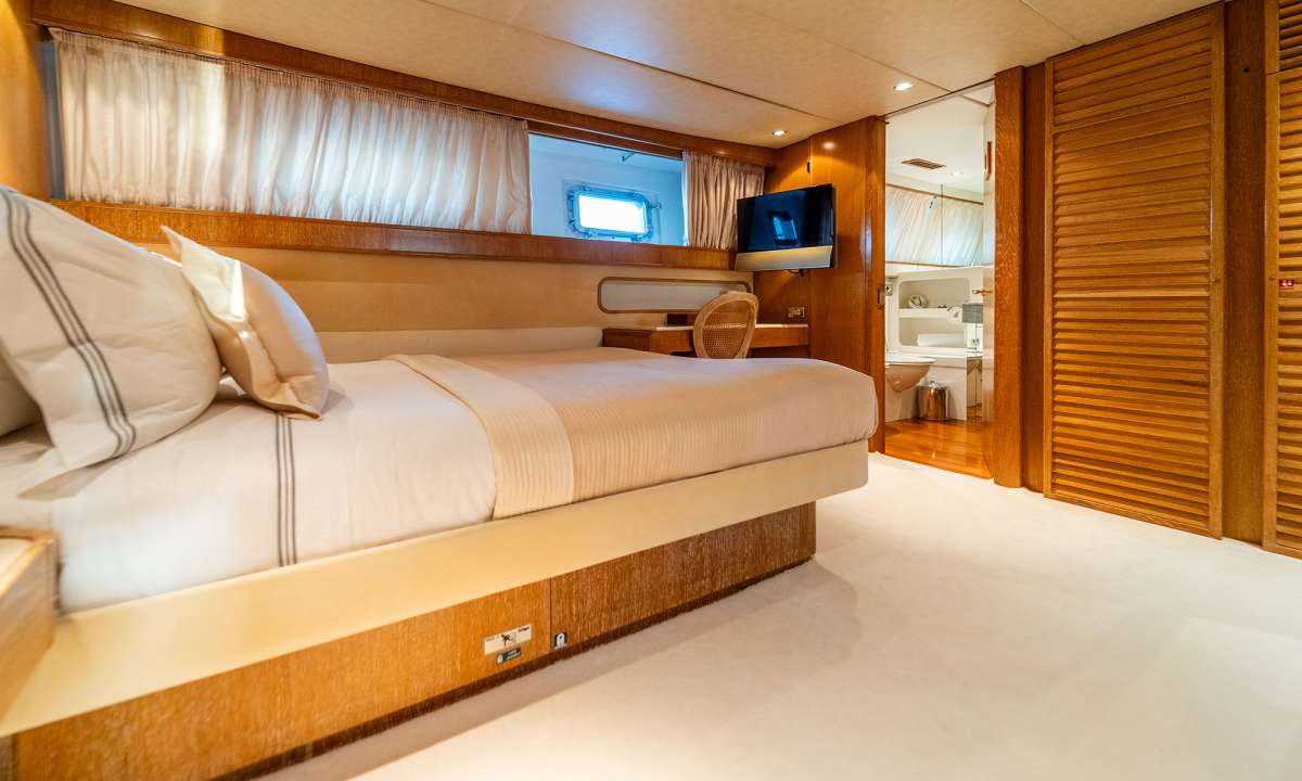 Yacht Pic 9