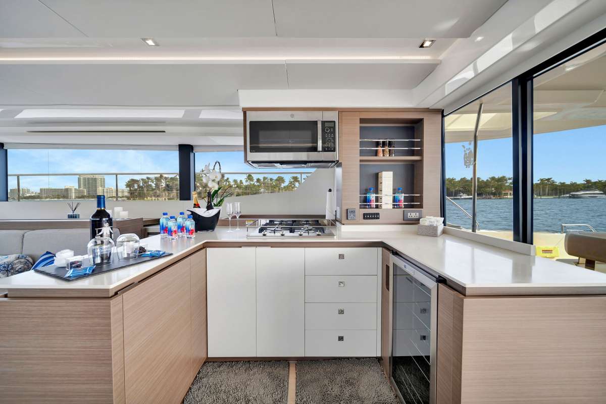 Yacht Pic 4