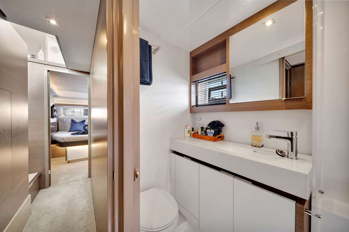 Yacht Pic 9