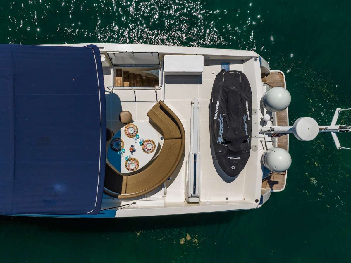 Yacht Pic 4