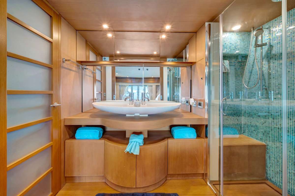Yacht Pic 7